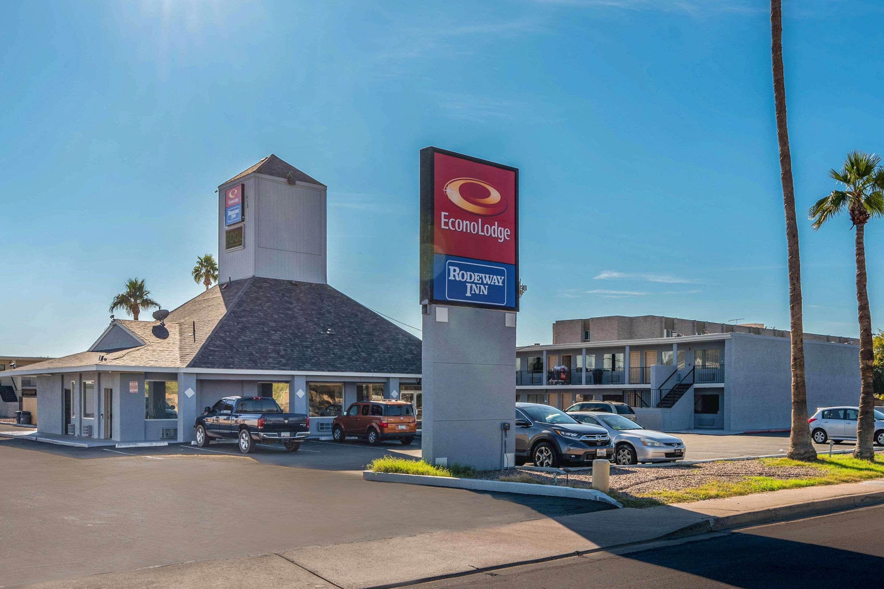 Econo Lodge Phoenix North I-17 Exterior photo