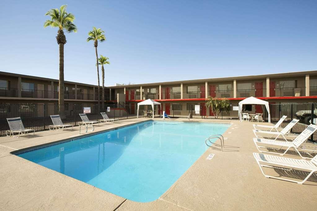 Econo Lodge Phoenix North I-17 Exterior photo